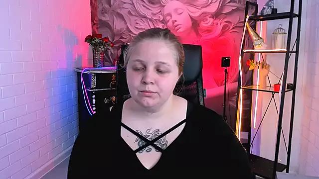 SladaDell from StripChat is Freechat