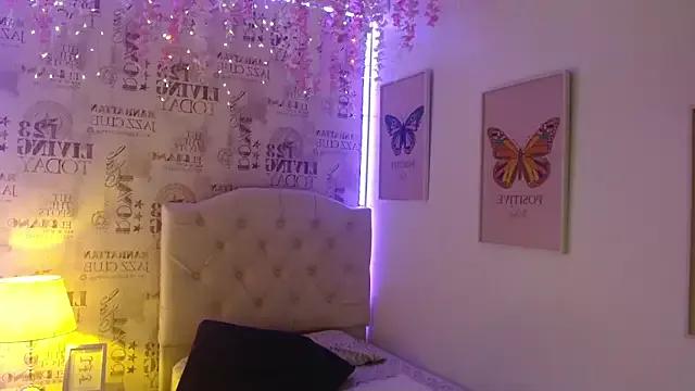 Sofia_Tanaka from StripChat is Freechat