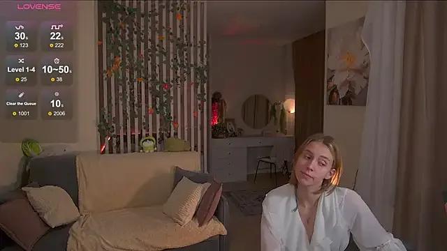 sofiapurex from StripChat is Freechat