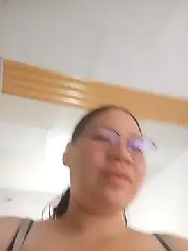 SofisexSquirt from StripChat is Freechat