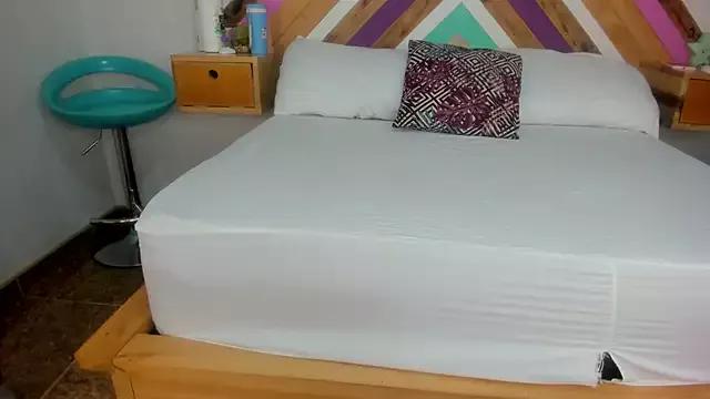 SoleneFontaine from StripChat is Freechat