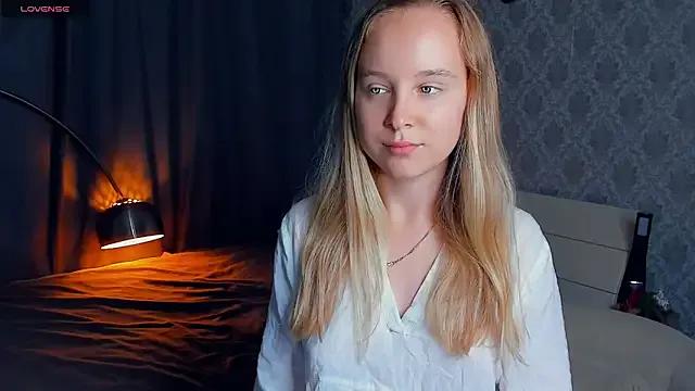 SoonMoor from StripChat is Freechat