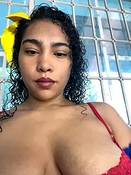 SophieD from StripChat is Freechat