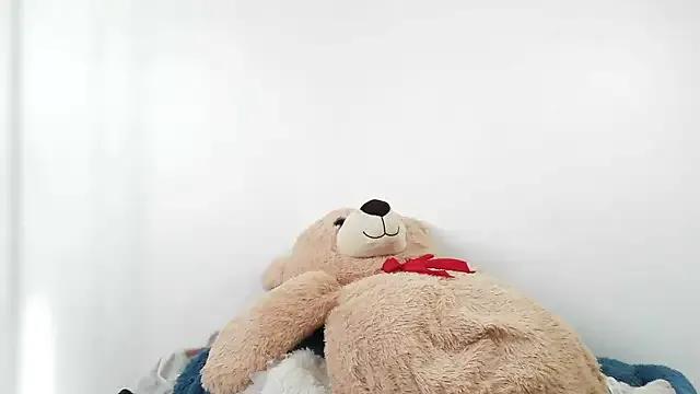 SparklingSoleil from StripChat is Freechat