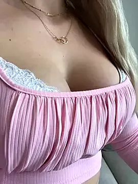StacyJuly from StripChat is Freechat