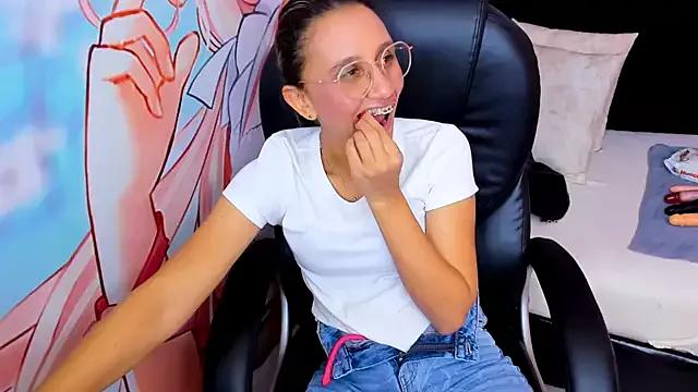 Try girls webcam shows. Sweet cute Free Performers.