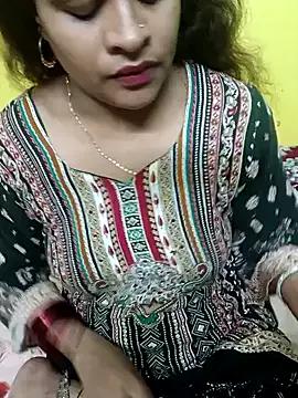 Stepbhabhi from StripChat is Freechat