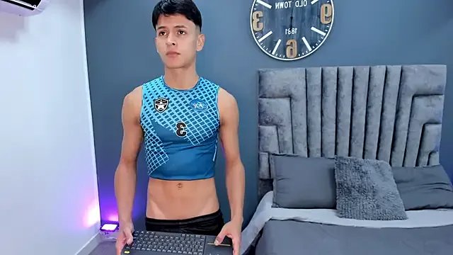 stephane_rouss from StripChat is Freechat