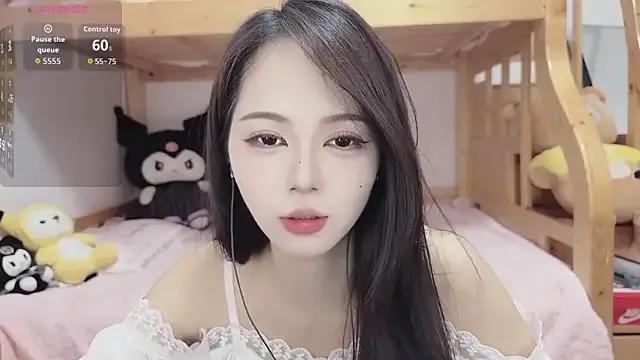 Sue101010 from StripChat