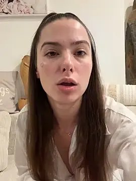 Freechat Sugarbellax on StripChat