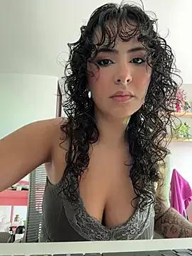SugarTroubl33 from StripChat is Freechat