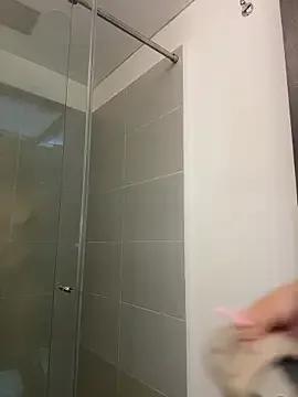 Sukulaurens from StripChat