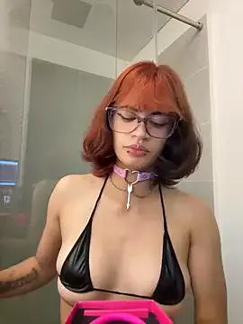 Sukulaurens from StripChat