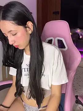 Try girls webcam shows. Sweet cute Free Performers.