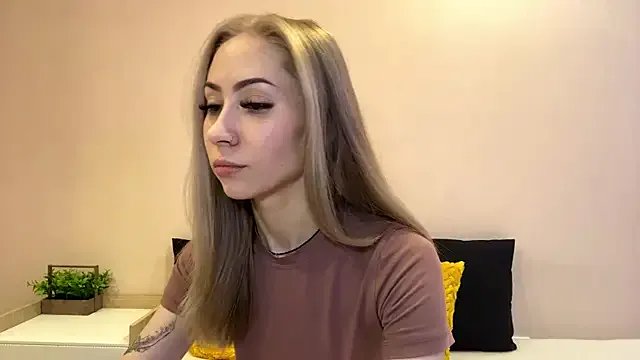 Try girls webcam shows. Sweet cute Free Performers.