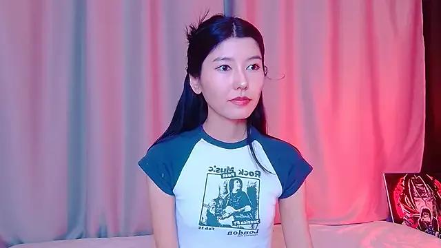 sunarinsun from StripChat is Freechat