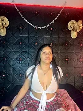 Sunset_mia from StripChat is Freechat