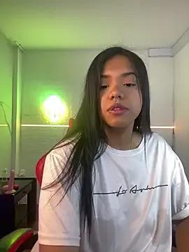Sunset_mia from StripChat is Freechat