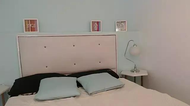 Try girls webcam shows. Sweet cute Free Performers.