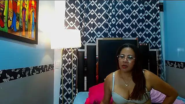 Try girls webcam shows. Sweet cute Free Performers.