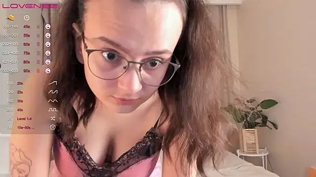 SusanSmithys from StripChat is Freechat