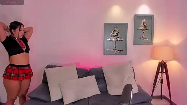 SussyBellX from StripChat