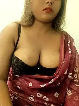 Swaalina from StripChat is Freechat