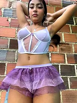 Sweed-virgin-pussy from StripChat is Freechat