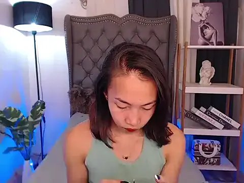 Try girls webcam shows. Sweet cute Free Performers.