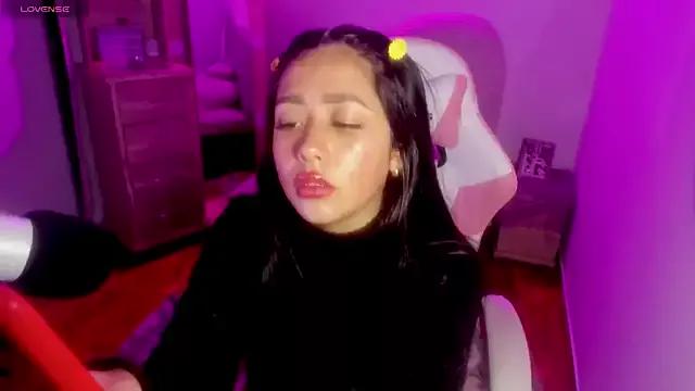 Try girls webcam shows. Sweet cute Free Performers.