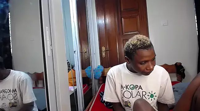 Sweetchocolate9 from StripChat