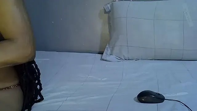 Sweetchocolate9 from StripChat