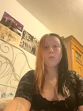 SweetieLina from StripChat is Freechat