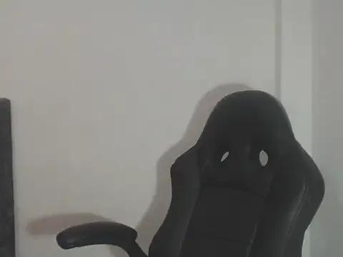 sweetkitty_16 from StripChat is Freechat