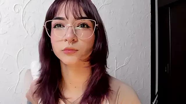 Sweetmilk2006 from StripChat