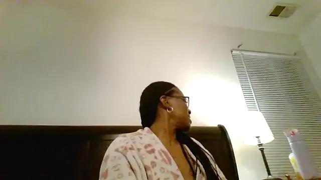 SweetParadise00 from StripChat is Freechat