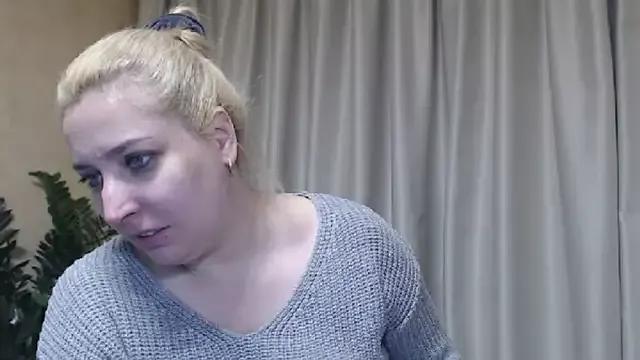 sweetpussy13 from StripChat is Freechat