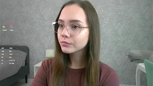 SweetSaraPie from StripChat is Freechat