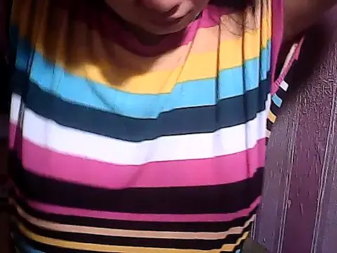 Freechat sweetsosie18 on StripChat