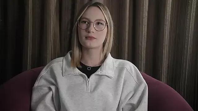 TaiteBadder from StripChat is Freechat
