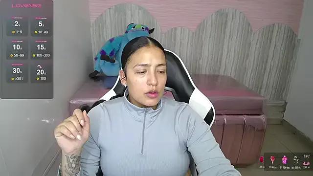 tamara_brown_t from StripChat is Freechat