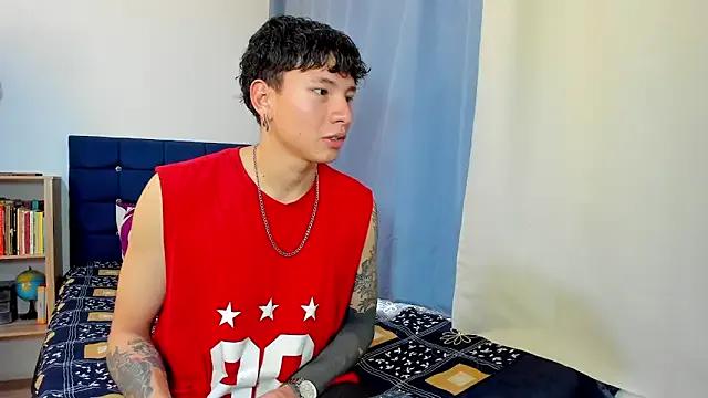 Tatiiana_n_Damiian from StripChat is Freechat