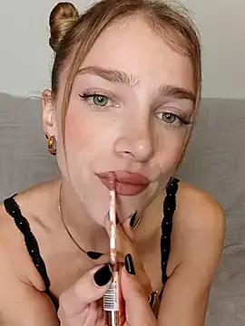 TeaseRosie from StripChat is Freechat