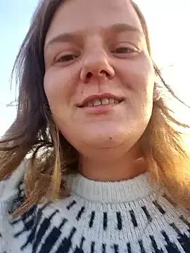 Teazequeen from StripChat is Freechat