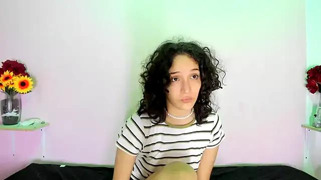 TeensNews18 from StripChat is Freechat