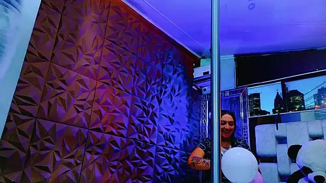 Try girls webcam shows. Sweet cute Free Performers.