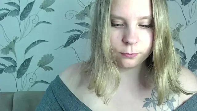 Try girls webcam shows. Sweet cute Free Performers.