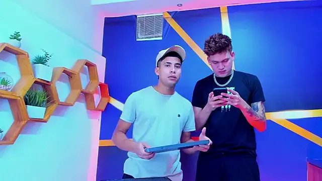 Freechat The_Boy_King on StripChat