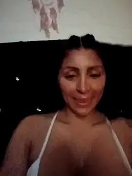 tiffani__love from StripChat is Freechat
