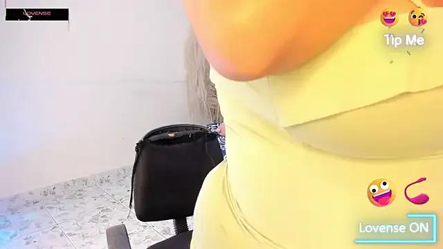 tiffany_cute_ from StripChat is Freechat